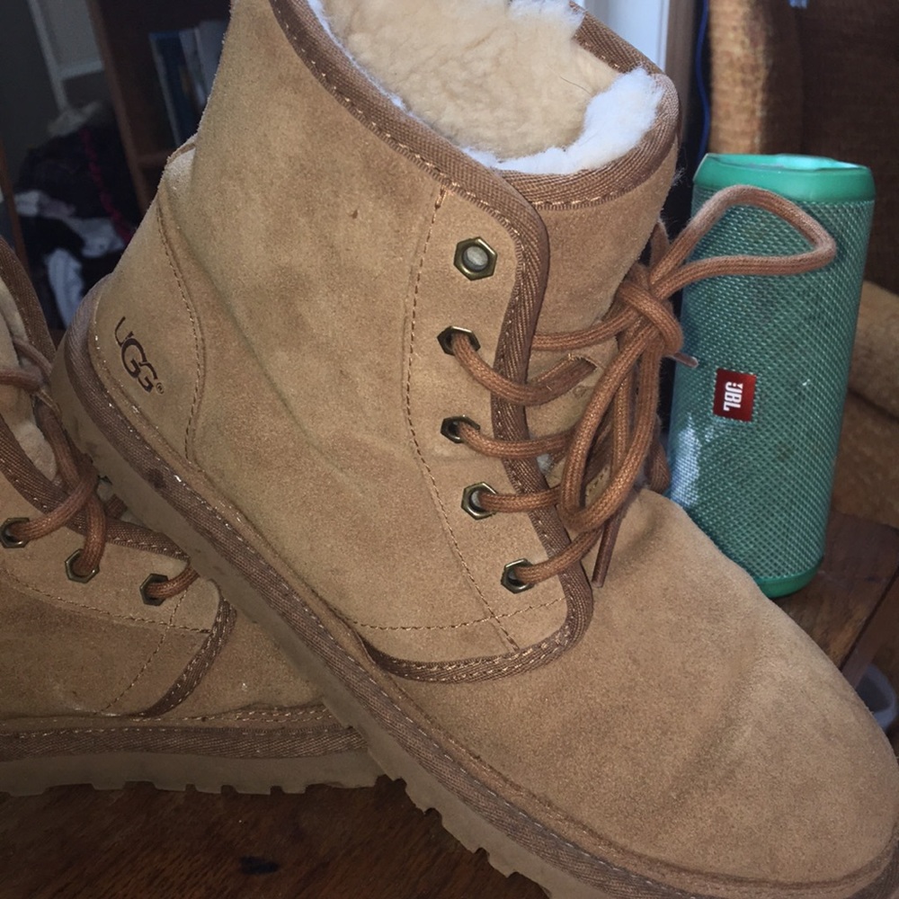 UGGS